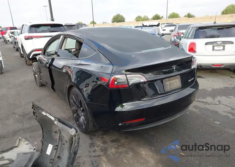 2021 Tesla Model 3 Performance Dual Motor All-Wheel Drive z USA, uszkodzony, nr VIN 5YJ3E1EC9MF034744